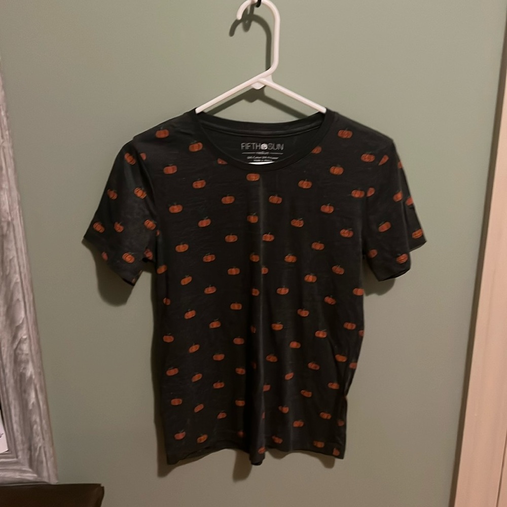 Size: medium, brand: fifth, son, color: gray and orange